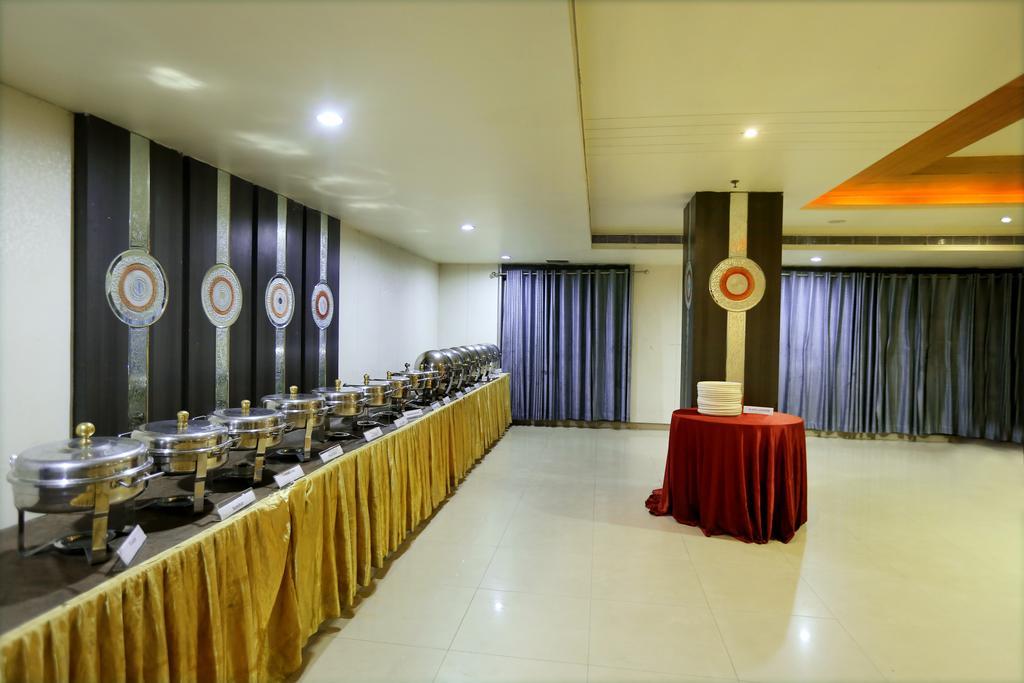 Hotel Sitara Grand Hajdarabad Zewnętrze zdjęcie