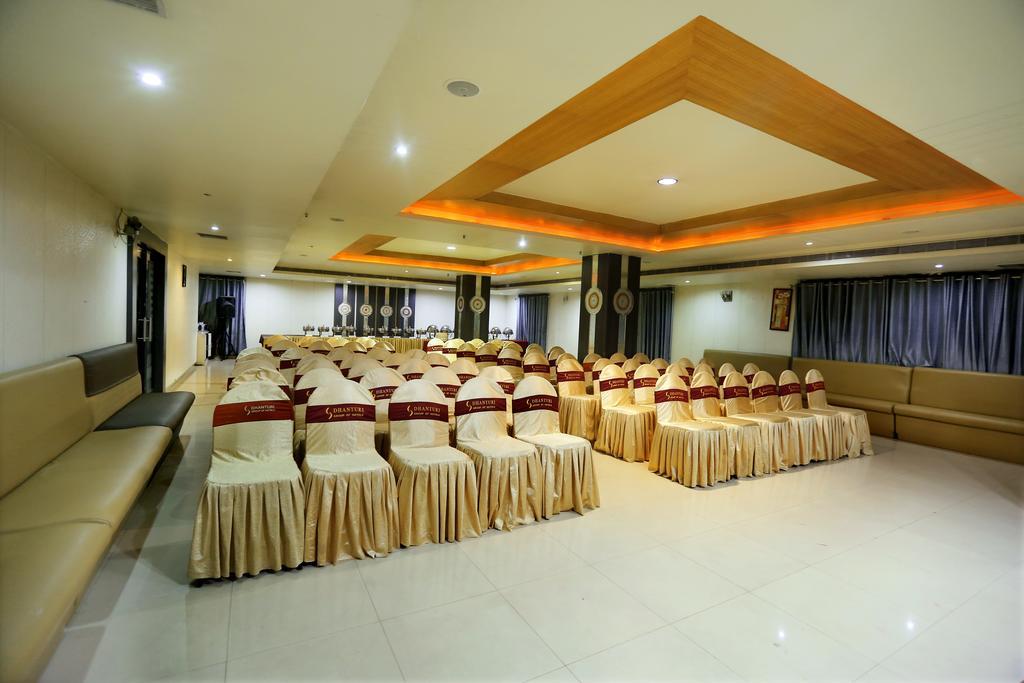 Hotel Sitara Grand Hajdarabad Zewnętrze zdjęcie