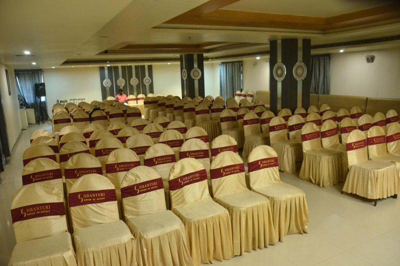 Hotel Sitara Grand Hajdarabad Zewnętrze zdjęcie